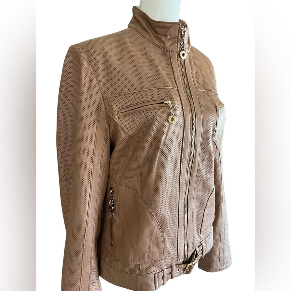 White House Black Market Light Mocha 100% Leather Perforated Moto Jacket Sz S - Picture 3 of 11